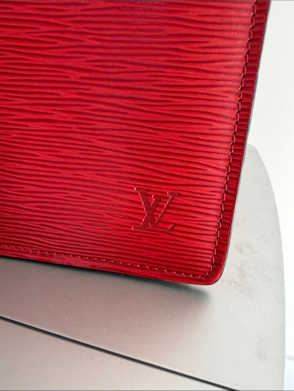 Louis Vuitton Red Epi Leather Top-Handle Briefcase - Picture 2 of 16